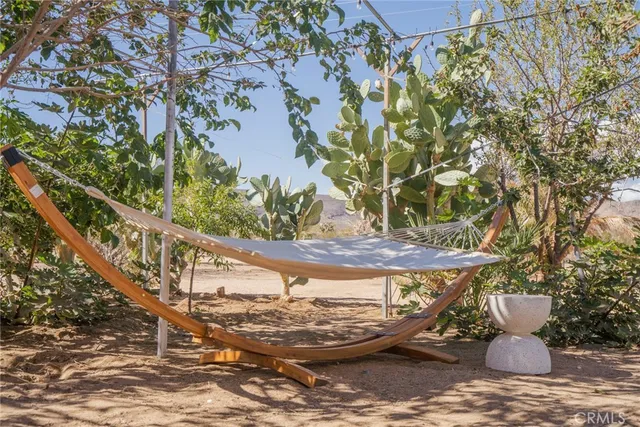 a view of a sky view