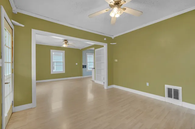 $2,000 | 152 West Center Street, Manchester, CT 06040