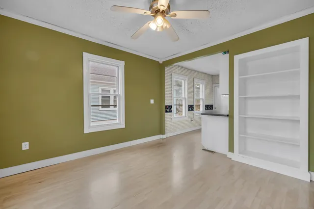 $2,000 | 152 West Center Street, Manchester, CT 06040