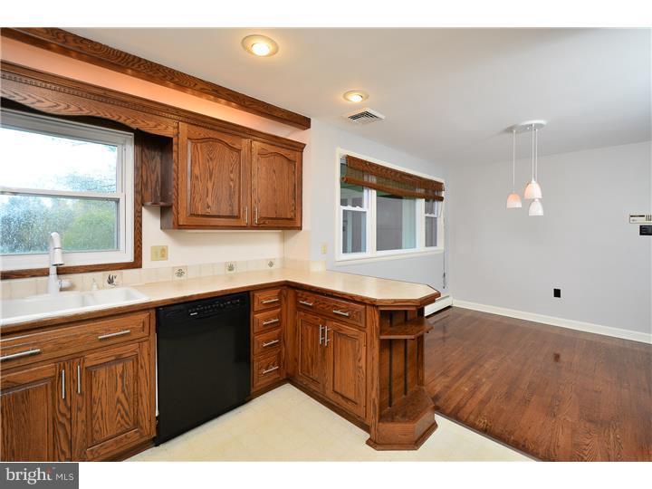 853 Spring City Road Phoenixville, PA 19460 - Photo 5 of 25