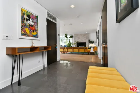 $3,025,000 | 20150 Delita Drive, Woodland Hills, CA 91364