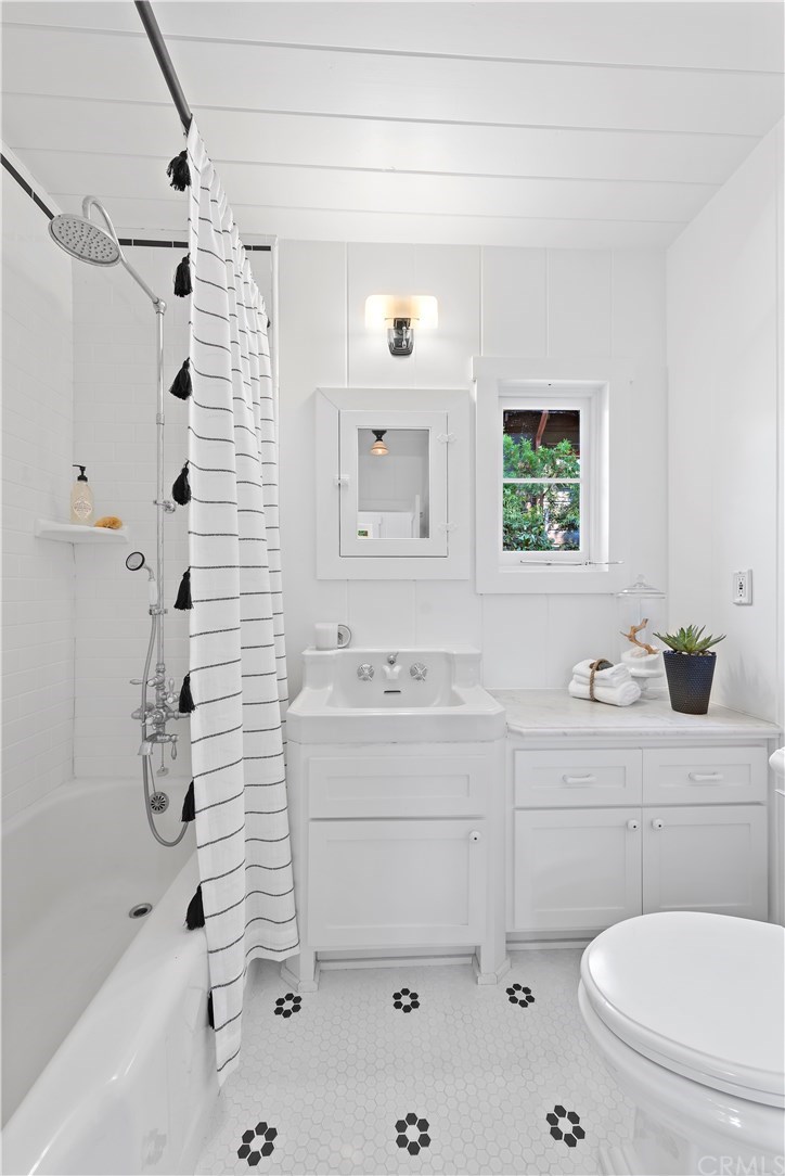 475 El Bosque Laguna Beach, CA 92651 - Photo 20 of 30