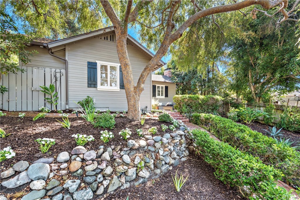 475 El Bosque Laguna Beach, CA 92651 - Photo 3 of 30