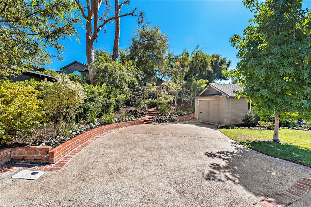 475 El Bosque Laguna Beach, CA 92651 - Photo 27 of 30