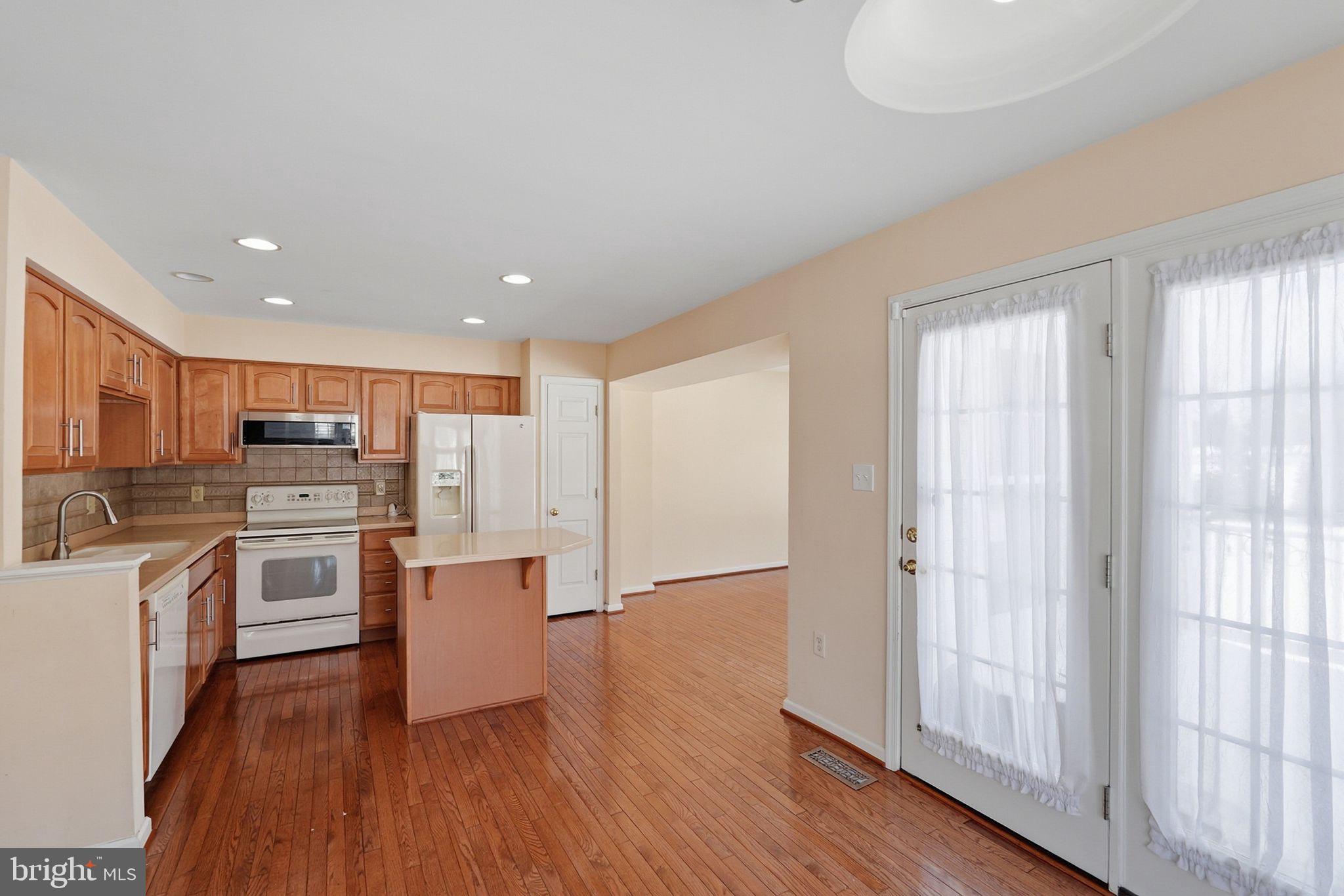3 Carriage House Road Pottstown, PA 19465 - Photo 11 of 26 Bright and inviting kitchen