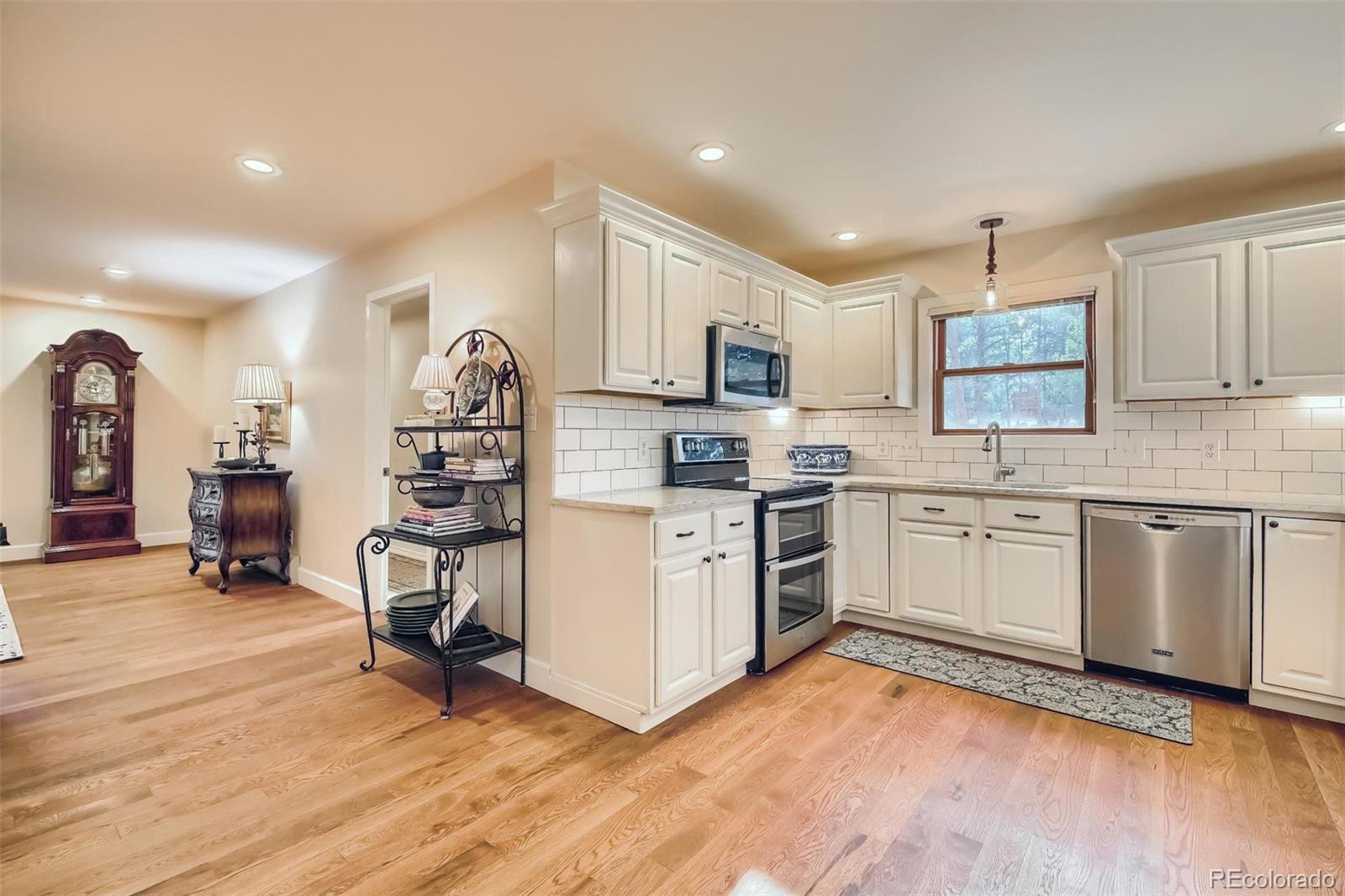 588 Dawson Road Pine, CO 80470 - Photo 11 of 35 Gallery Image 11