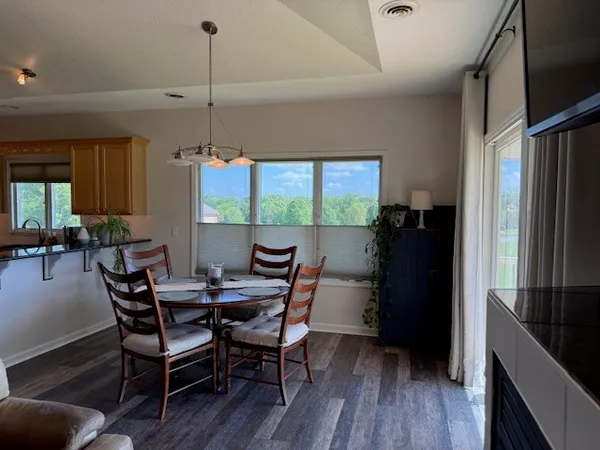 $299,900 | 148 Virginia Drive, Unit B, Makanda, IL 62958