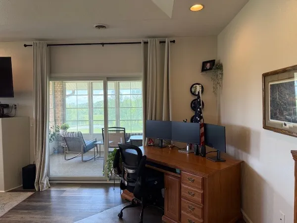 $299,900 | 148 Virginia Drive, Unit B, Makanda, IL 62958