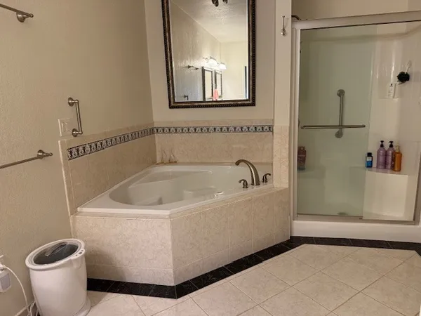 $299,900 | 148 Virginia Drive, Unit B, Makanda, IL 62958