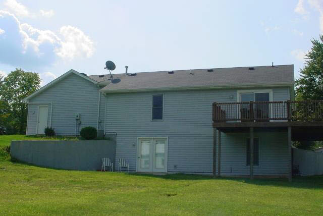 18330 Madden Road Churubusco, IN 46723 - Photo 3 of 8 Gallery Image 3