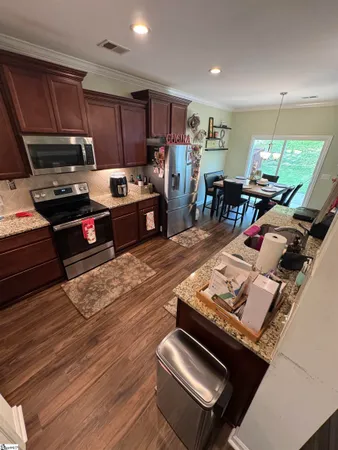 $489,900 | 204 Easton Mdw Way, Greer, SC 29650