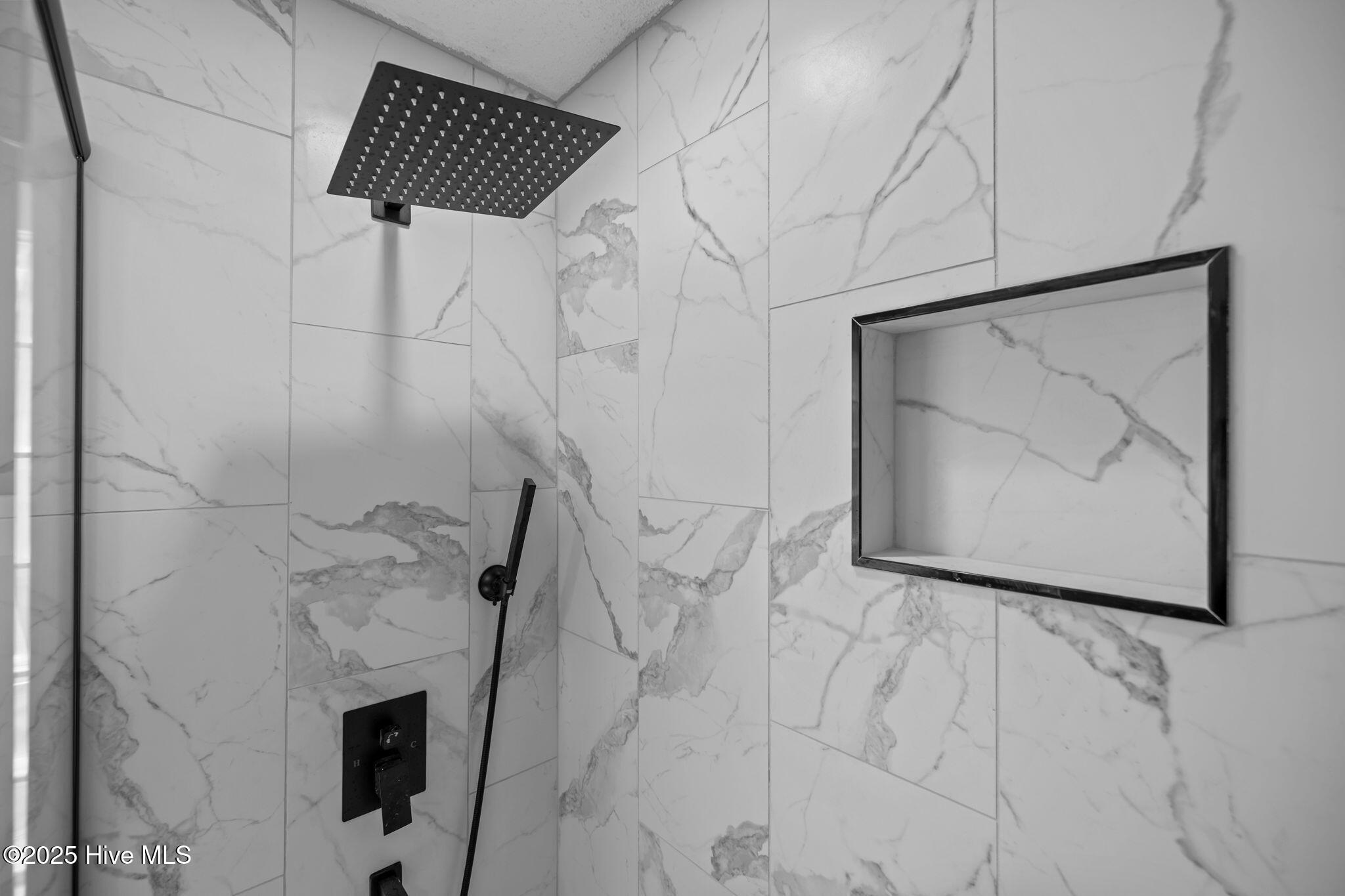 107 Magens Way Cedar Point, NC 28584 - Photo 25 of 54 Primary En-Suite Bathroom