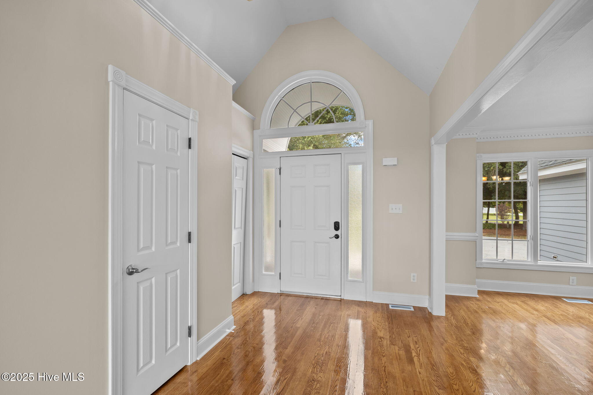 107 Magens Way Cedar Point, NC 28584 - Photo 4 of 54 Entry