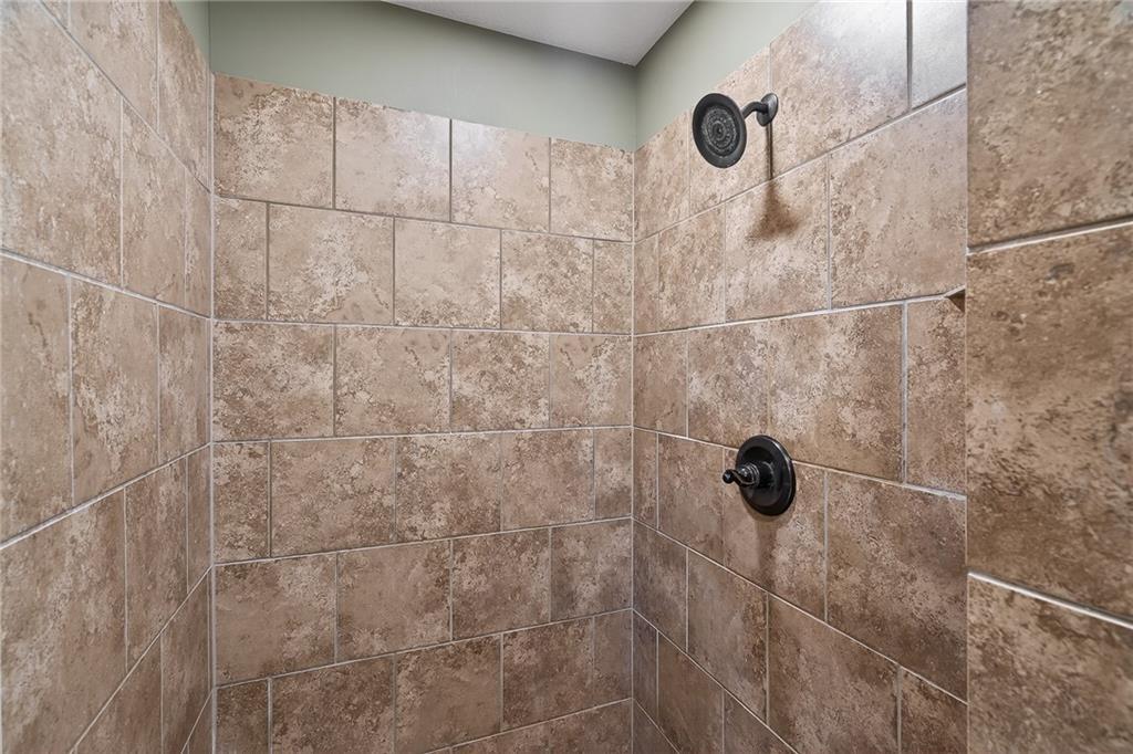 18302 West 194th Terrace Spring Hill, KS 66083 - Photo 21 of 46