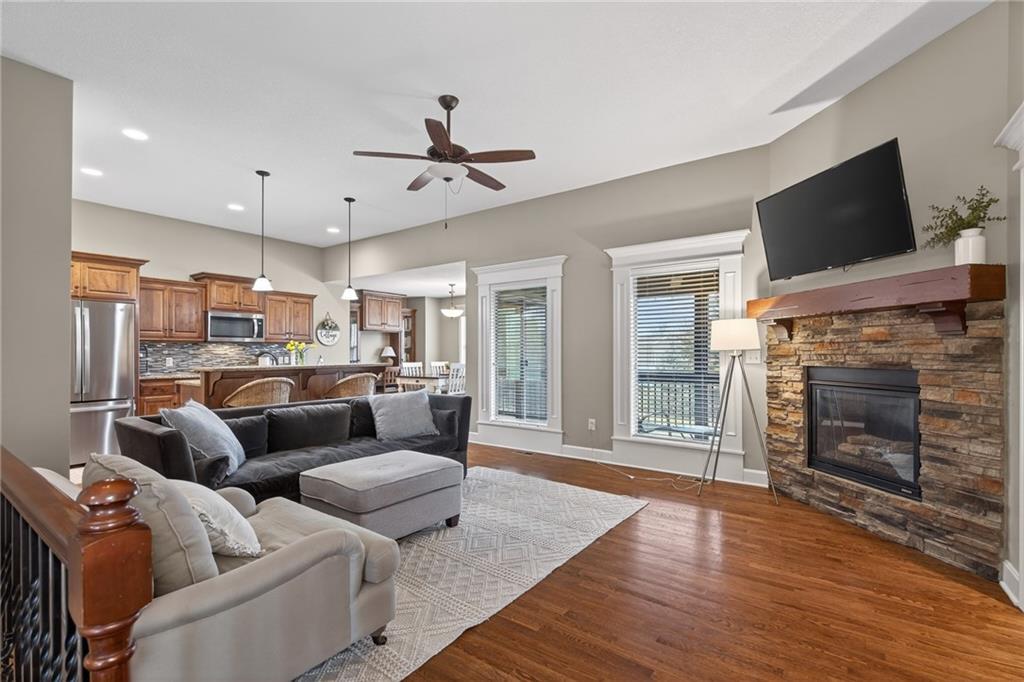 18302 West 194th Terrace Spring Hill, KS 66083 - Photo 5 of 46