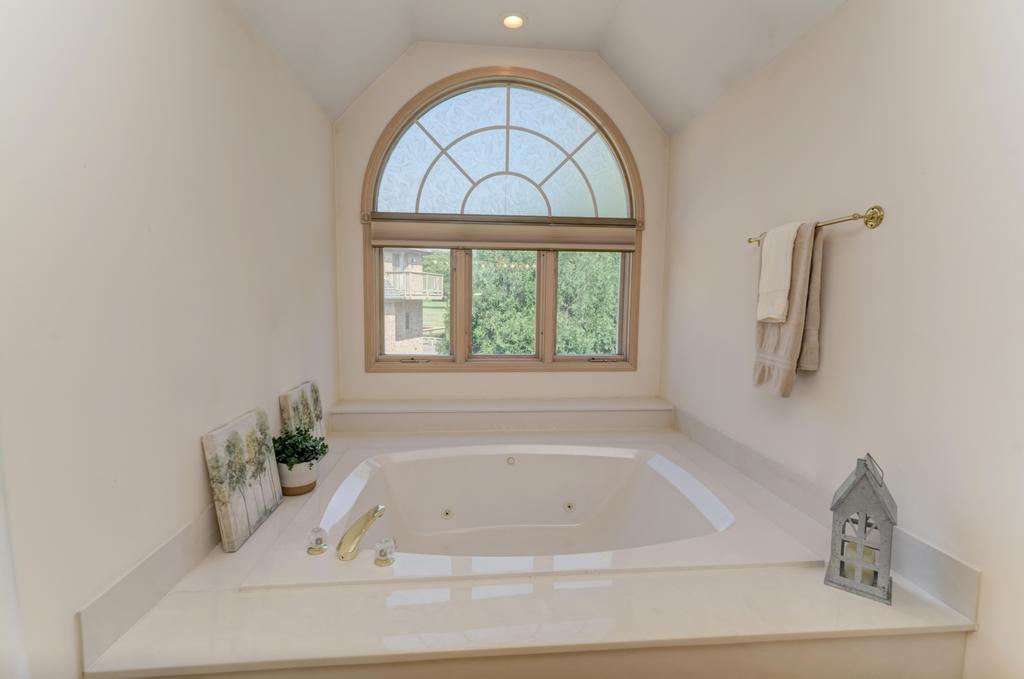 1500 Royal Oak Road Darien, IL 60561 - Photo 29 of 48