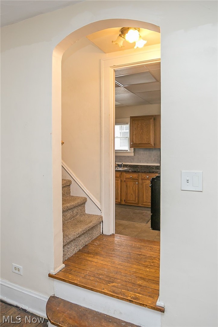 1159 Quilliams Road Cleveland, OH 44121 - Photo 8 of 33 Gallery Image 8