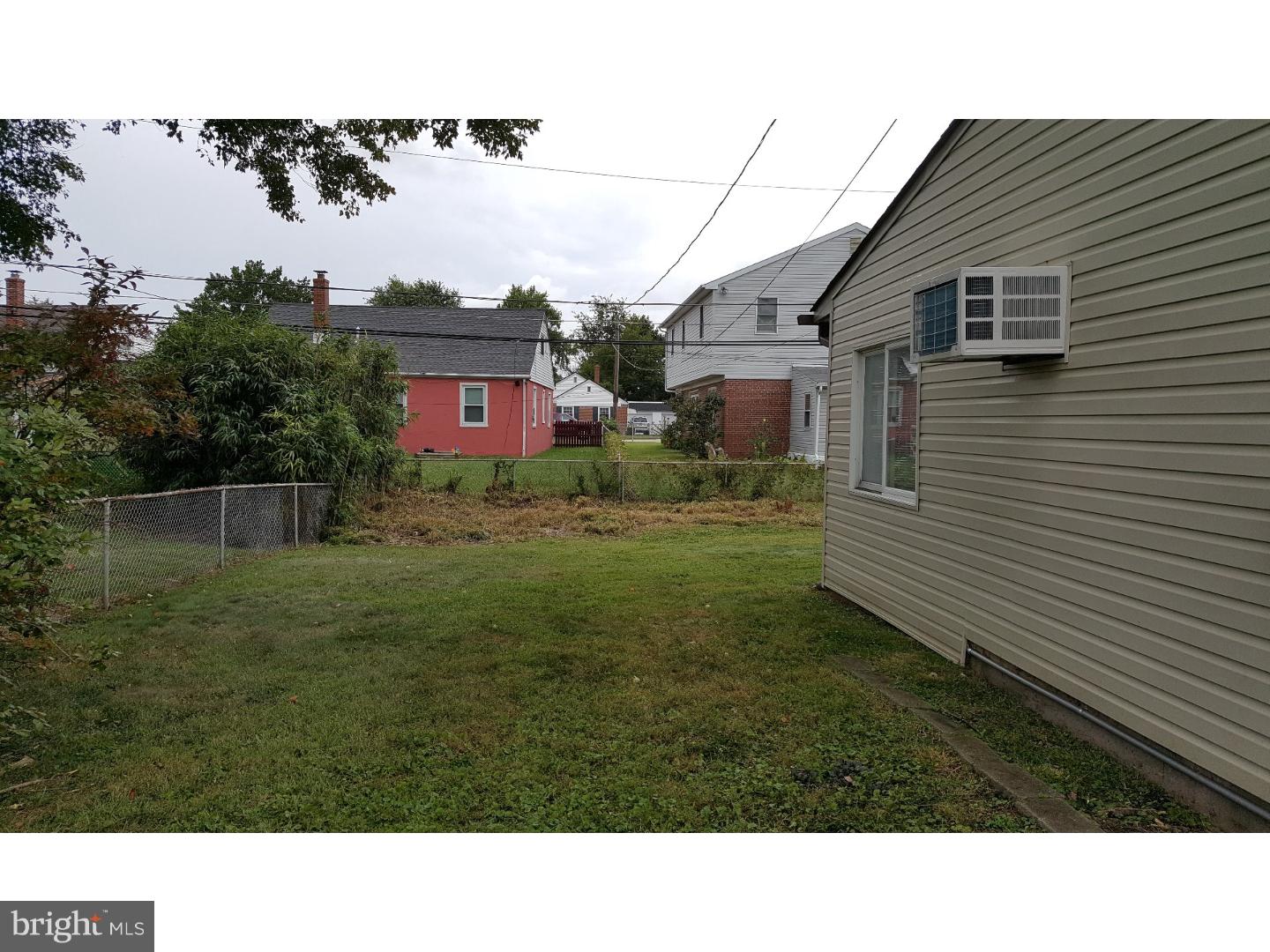 9214 Treaty Road Philadelphia, PA 19114 - Photo 6 of 17 Exterior Side