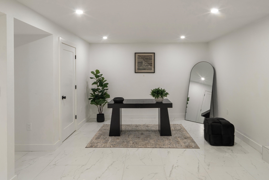 52 Valley Road Boston, MA 02124 - Photo 16 of 28 Gallery Image 16