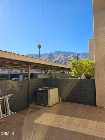$2,450 | 2166 North Indian Canyon Drive, Unit B, Palm Springs, CA 92262