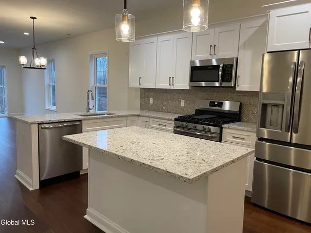 $499,400 | 49 Priddle Lane, Latham, NY 12110