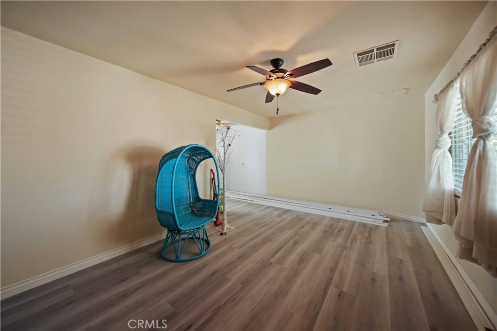 225 West French Avenue Ridgecrest, CA 93555 - Photo 4 of 40