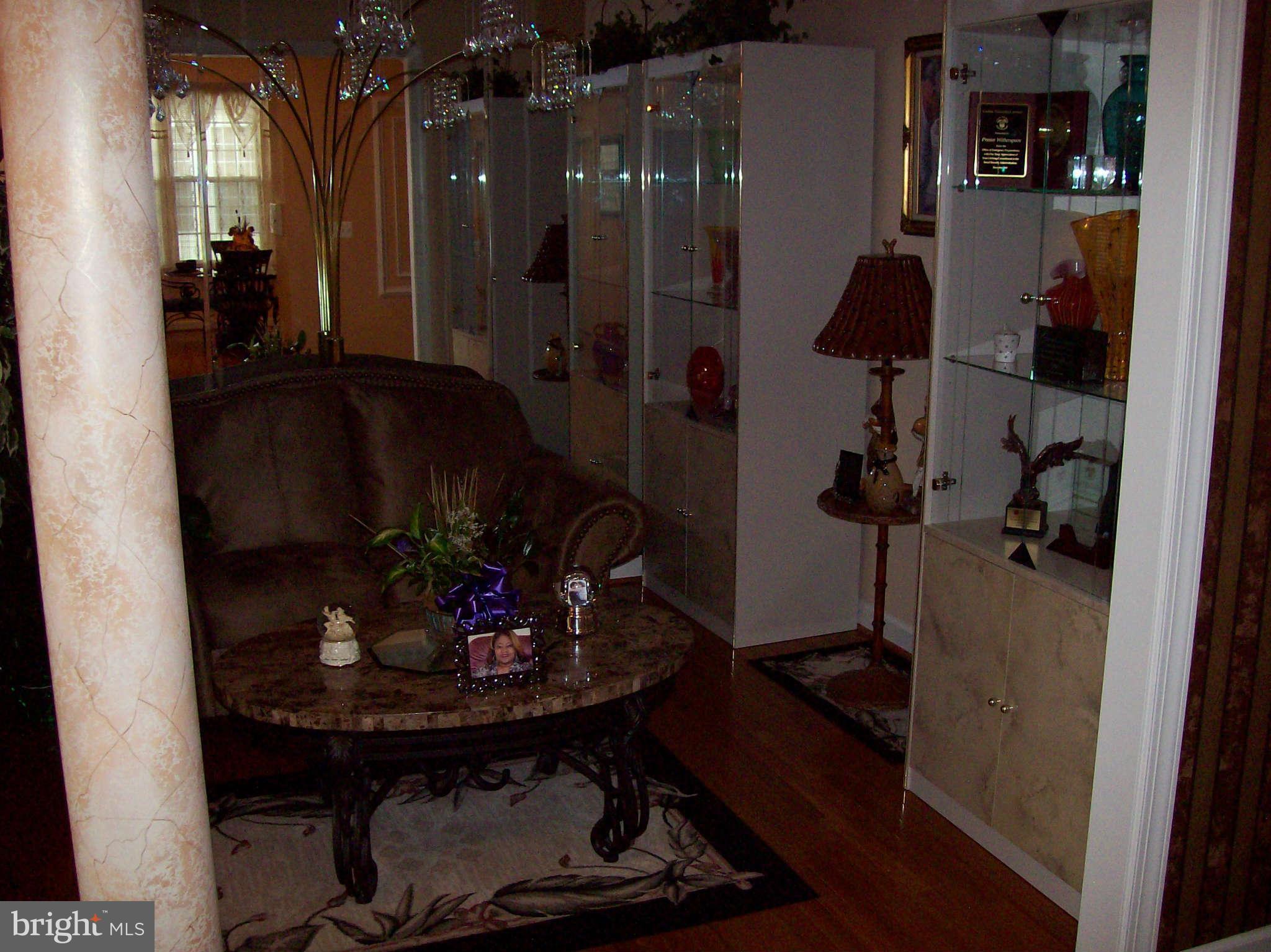 4308 Pearlberry Road Baltimore, MD 21208 - Photo 7 of 22 Interior (General)