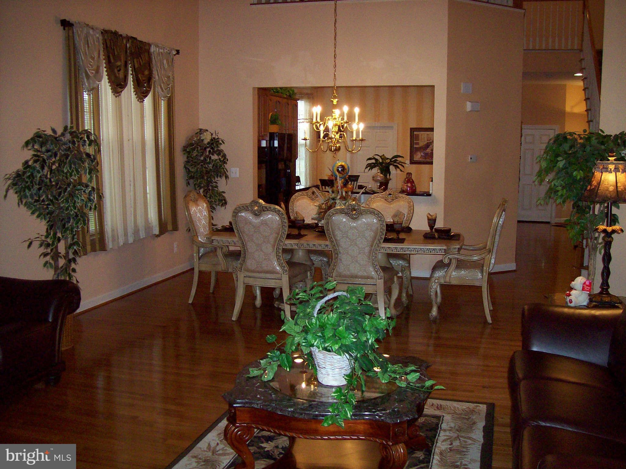 4308 Pearlberry Road Baltimore, MD 21208 - Photo 10 of 22 Family Room