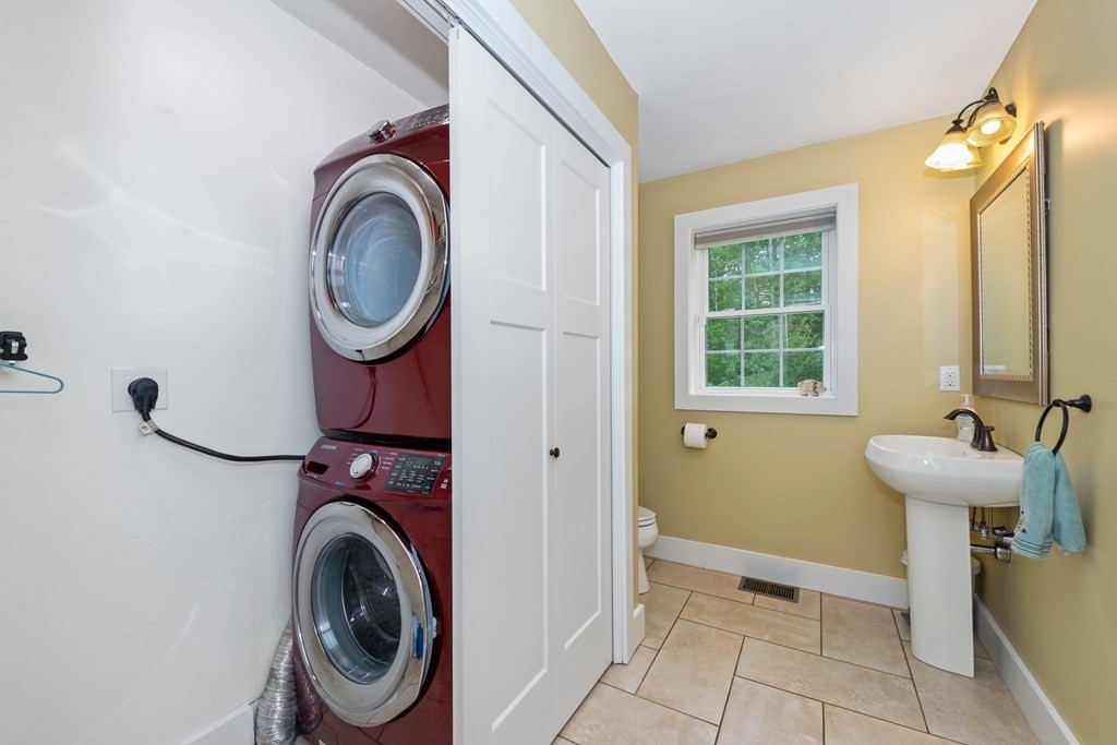 185 Smoke Street Barrington, NH 03825 - Photo 13 of 37