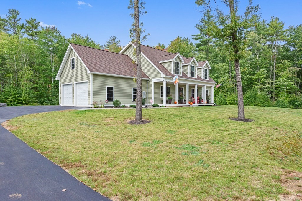 185 Smoke Street Barrington, NH 03825 - Photo 2 of 37