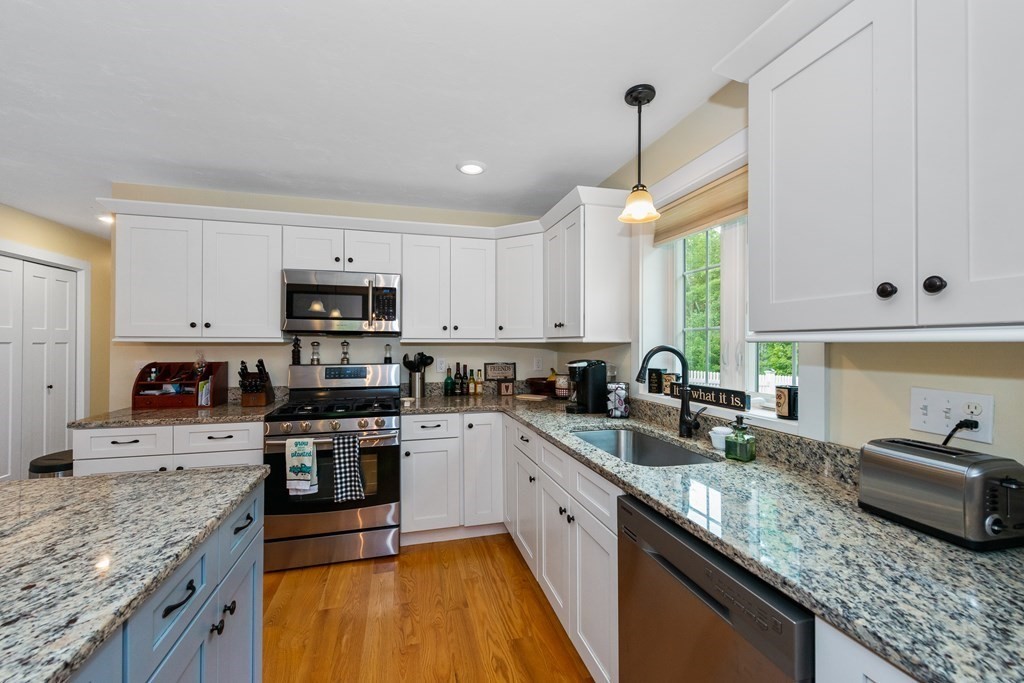 185 Smoke Street Barrington, NH 03825 - Photo 7 of 37