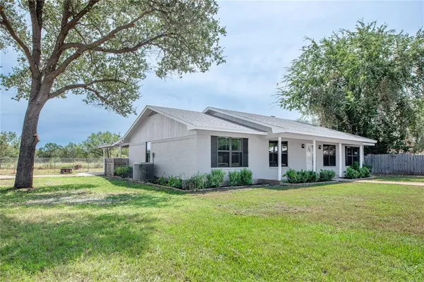 $329,500 | 104 Voca Street, Brady, TX 76825