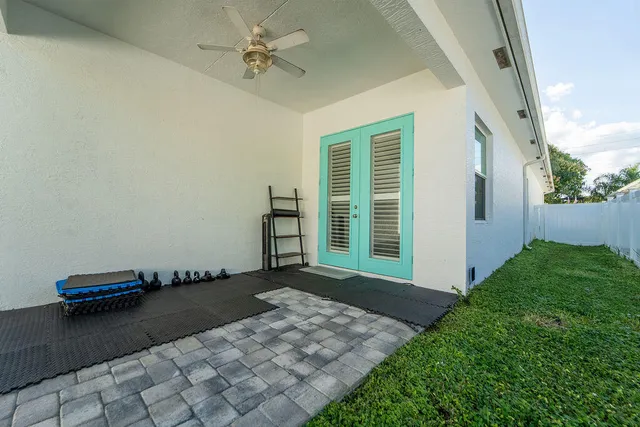 $775,000 | 443 Southeast Dolphin Drive, Stuart, FL 34996