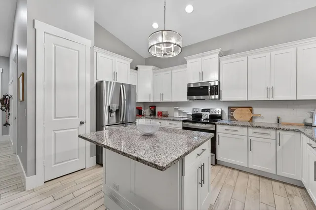 $775,000 | 443 Southeast Dolphin Drive, Stuart, FL 34996