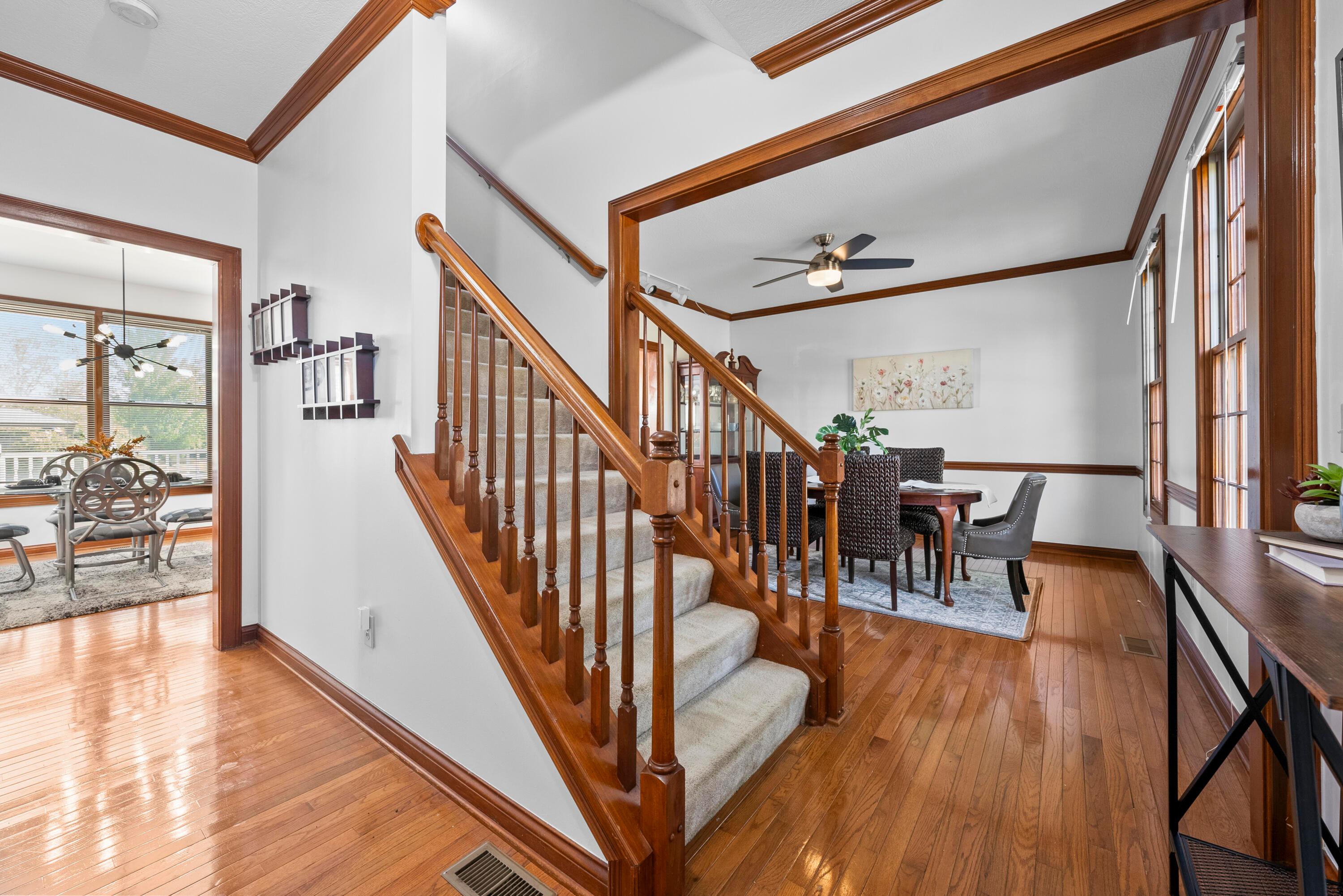 379 Beecher Road Columbus, OH 43230 - Photo 17 of 52 Foyer