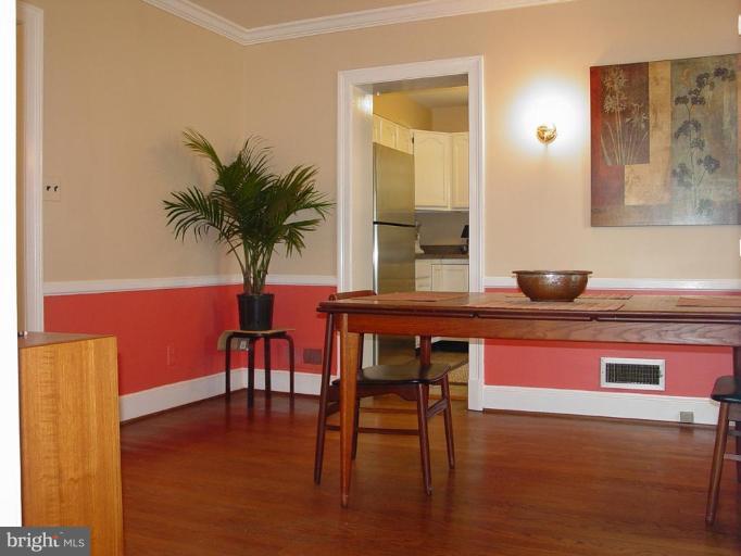 106 Yorkleigh Road Towson, MD 21204 - Photo 11 of 26 Fabulous dining room off kitchen, leads to porch.