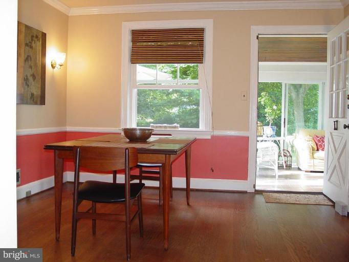106 Yorkleigh Road Towson, MD 21204 - Photo 12 of 26 Dining room leading to screened porch.