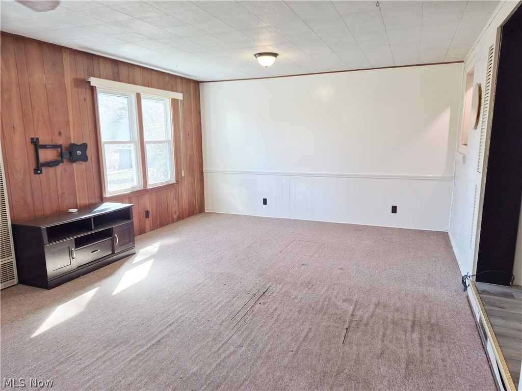 351 Niles Vienna Road Vienna, OH 44473 - Photo 14 of 30 Spacious bonus room ready for your vision