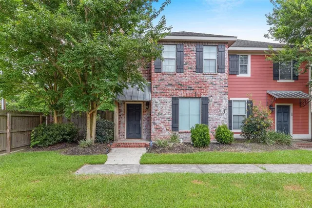 $188,000 | 1500 L'Acadie Drive, Unit J, Lake Charles, LA 70605