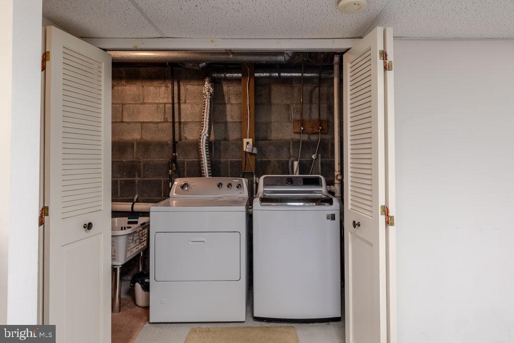 9 Dickerson Road Hillsborough, NJ 08844 - Photo 29 of 36 Gallery Image 29