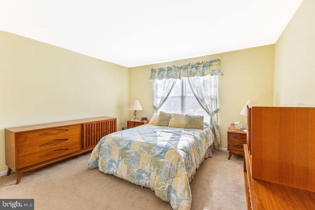 9 Dickerson Road Hillsborough, NJ 08844 - Photo 7 of 36 Gallery Image 7