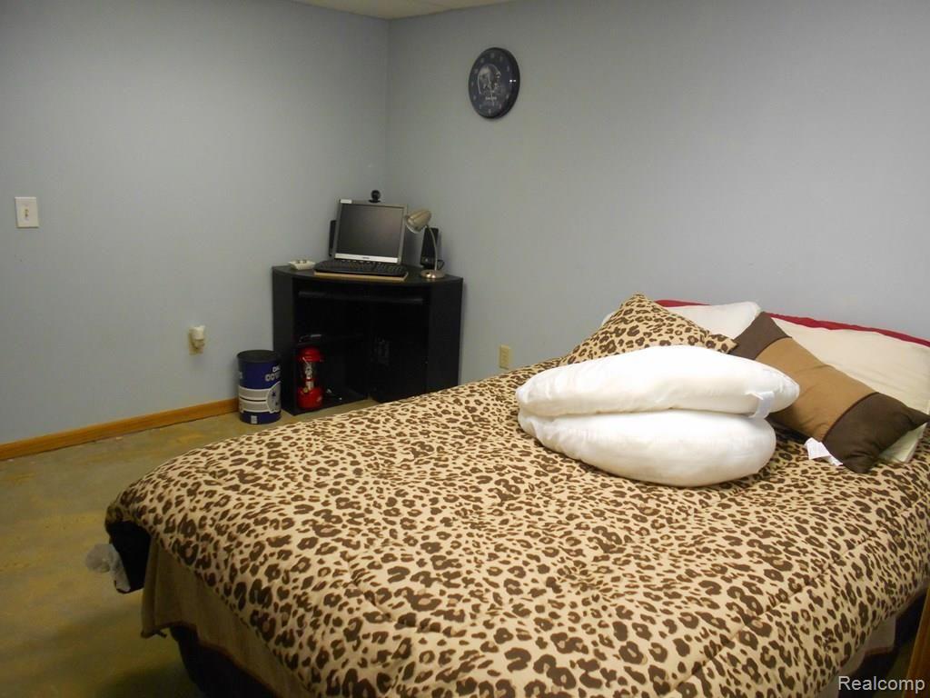 1702 Hadley Road Lapeer, MI 48446 - Photo 8 of 14 Hadley Rd Basment Bed1 (Copy).jpg