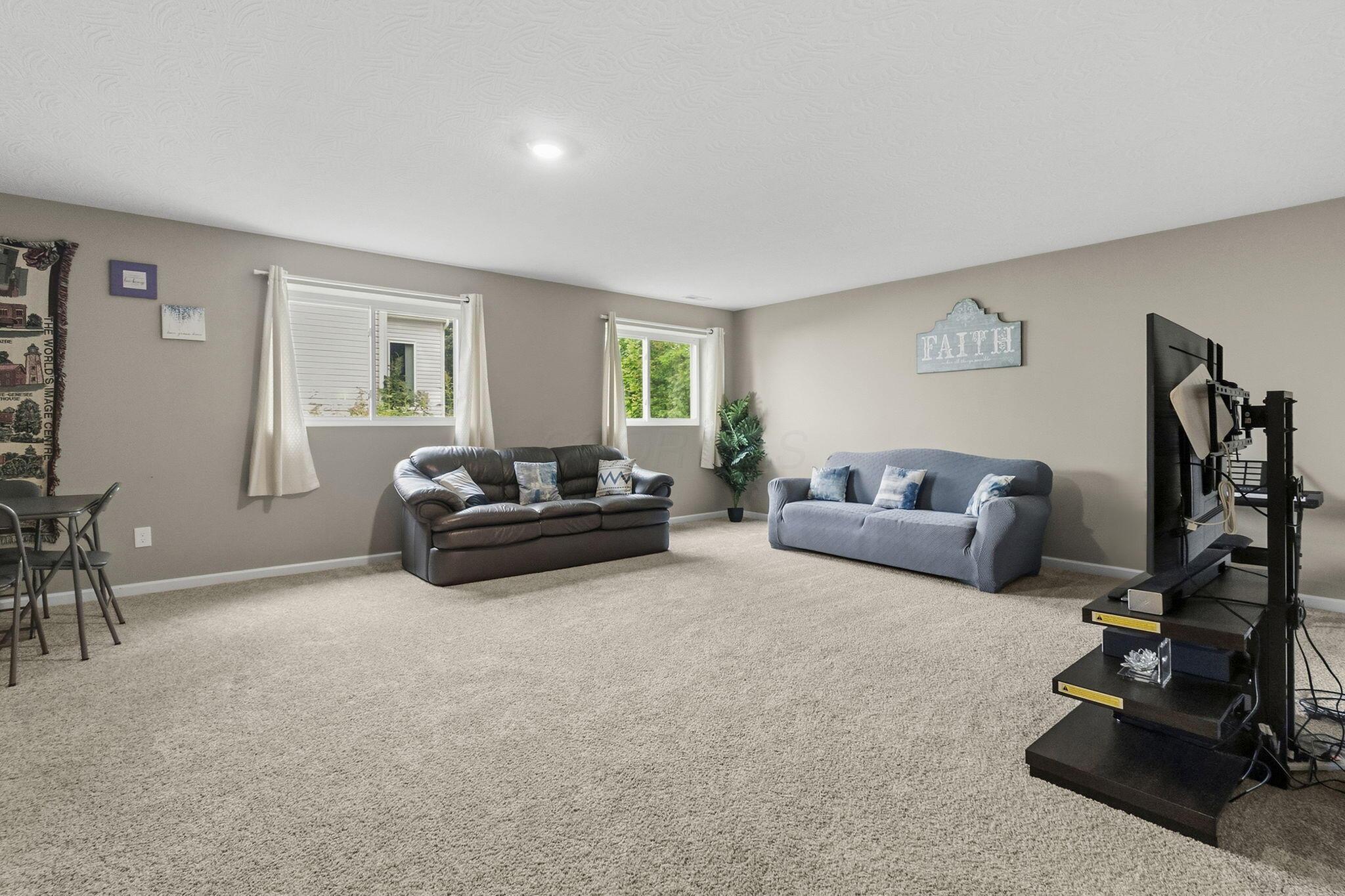 404 Colony Ridge Drive Delaware, OH 43015 - Photo 33 of 48 Family Room