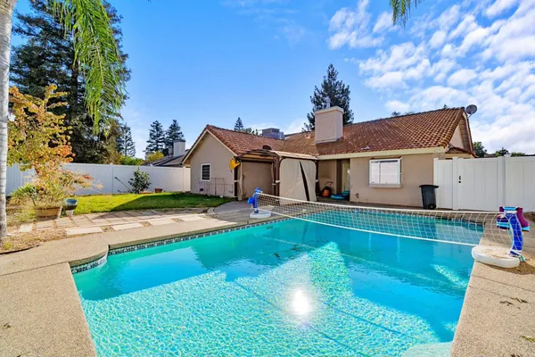 $518,987 | 2505 Stuart Avenue, Clovis, CA 93611
