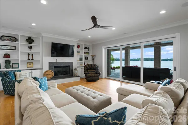 $6,450,000 | 8170 Bay Pointe Drive, Denver, NC 28037