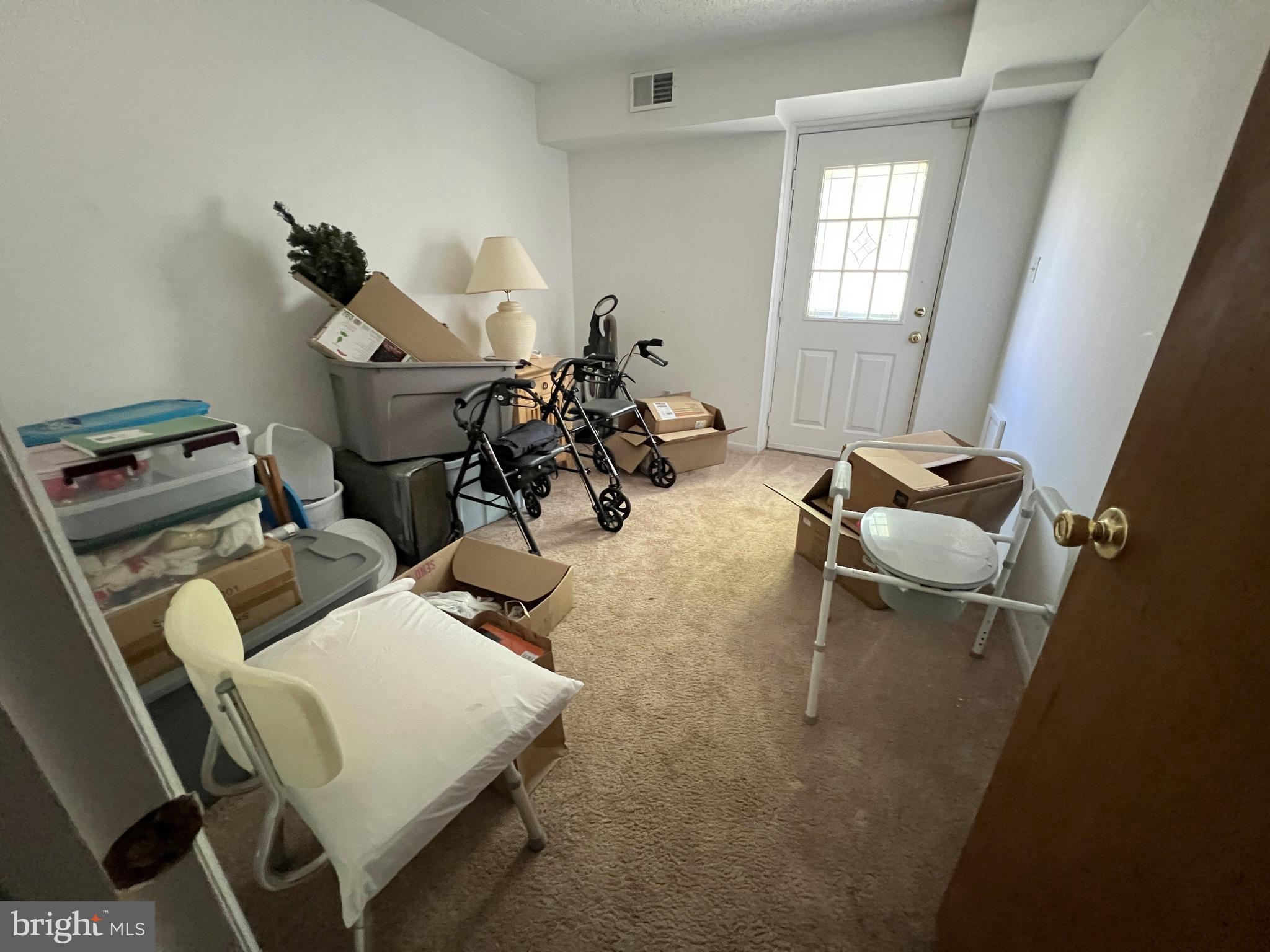 56 Welsh Tract Road Newark, DE 19713 - Photo 6 of 18 a living room with furniture and a window