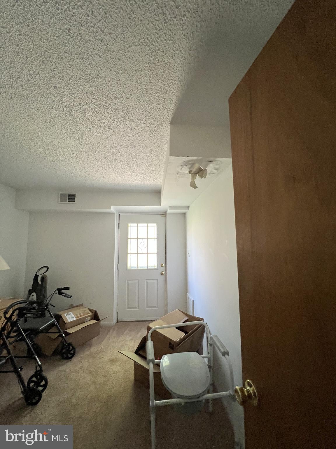 56 Welsh Tract Road Newark, DE 19713 - Photo 7 of 18 a room with furniture and windows
