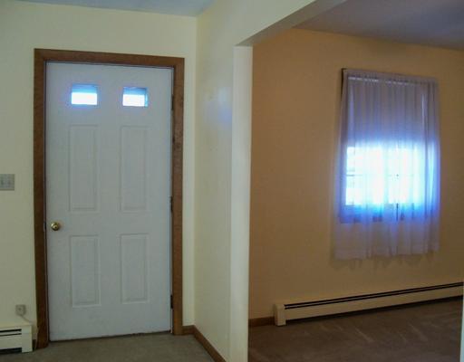 95 Canterbury Road Brewer, ME 04412 - Photo 24 of 25 Living Room.