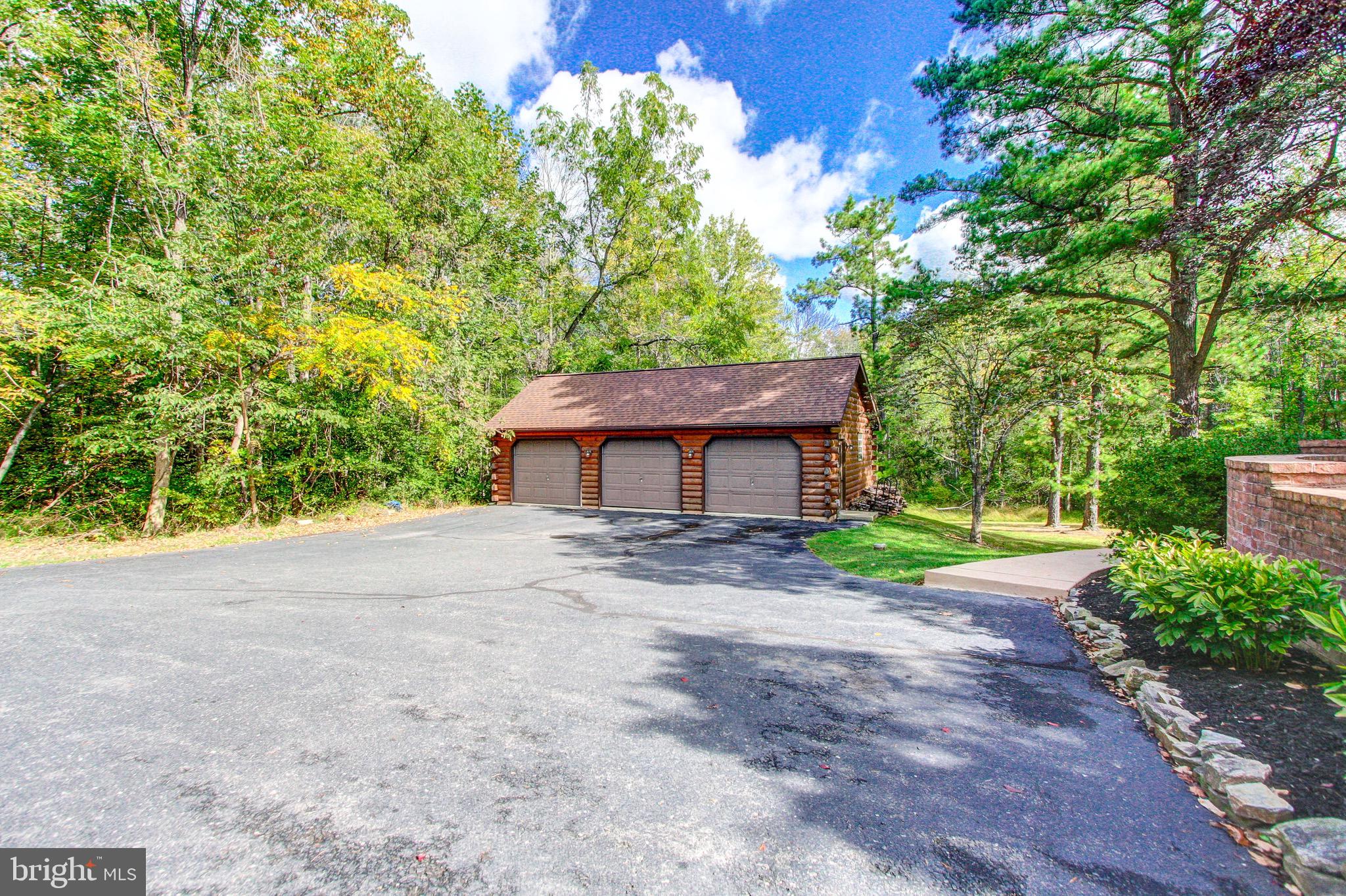 2599 Hill Road Green Lane, PA 18054 - Photo 9 of 71 Gallery Image 9