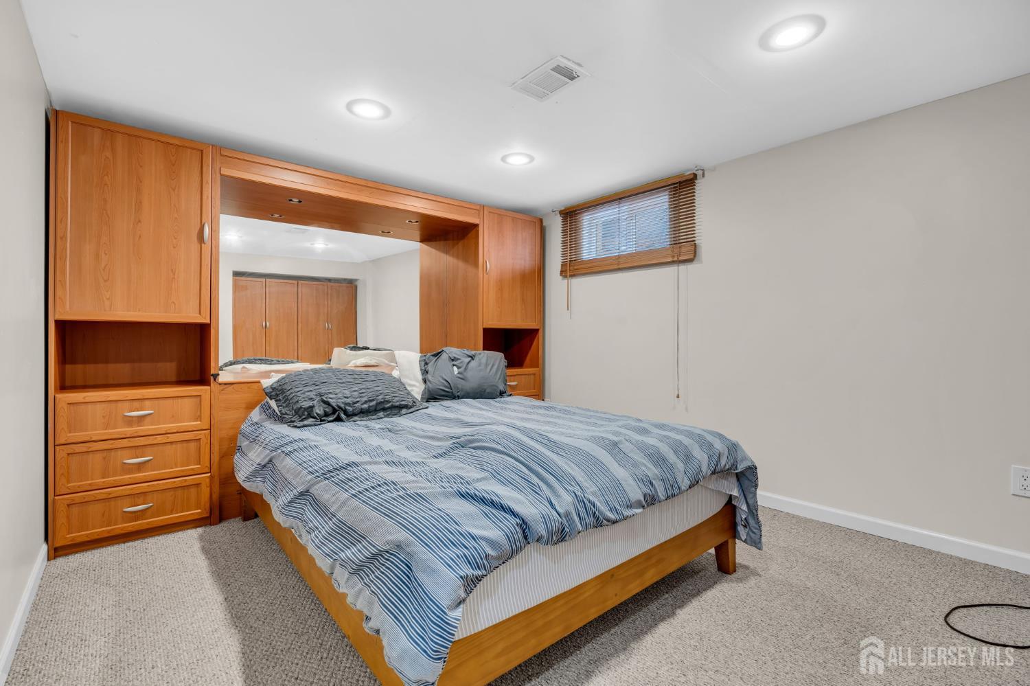 77 Michael Road Spotswood, NJ 08884 - Photo 16 of 26 Gallery Image 16
